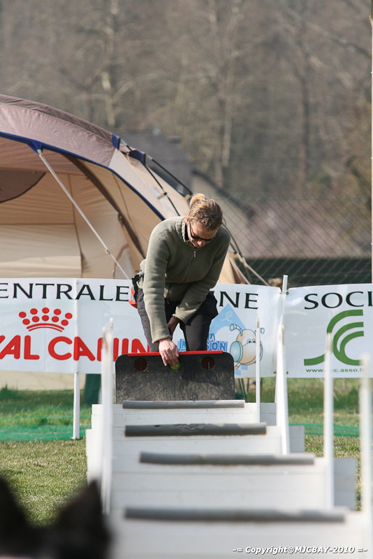 Flyball-NARCASTET-13-03-2010-00147